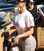 Access_Kardashian_7~0.jpg