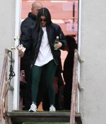 Access_Kardashian_7.jpg