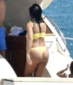 Access_Kardashian_10.jpg