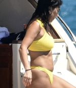 Access_Kardashian_12.jpg