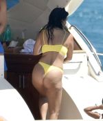 Access_Kardashian_3.jpg