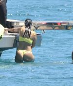Access_Kardashian_30.jpg
