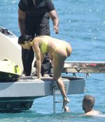 Access_Kardashian_34.jpg