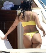 Access_Kardashian_6.jpg