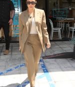 Access_Kardashian_16.jpg