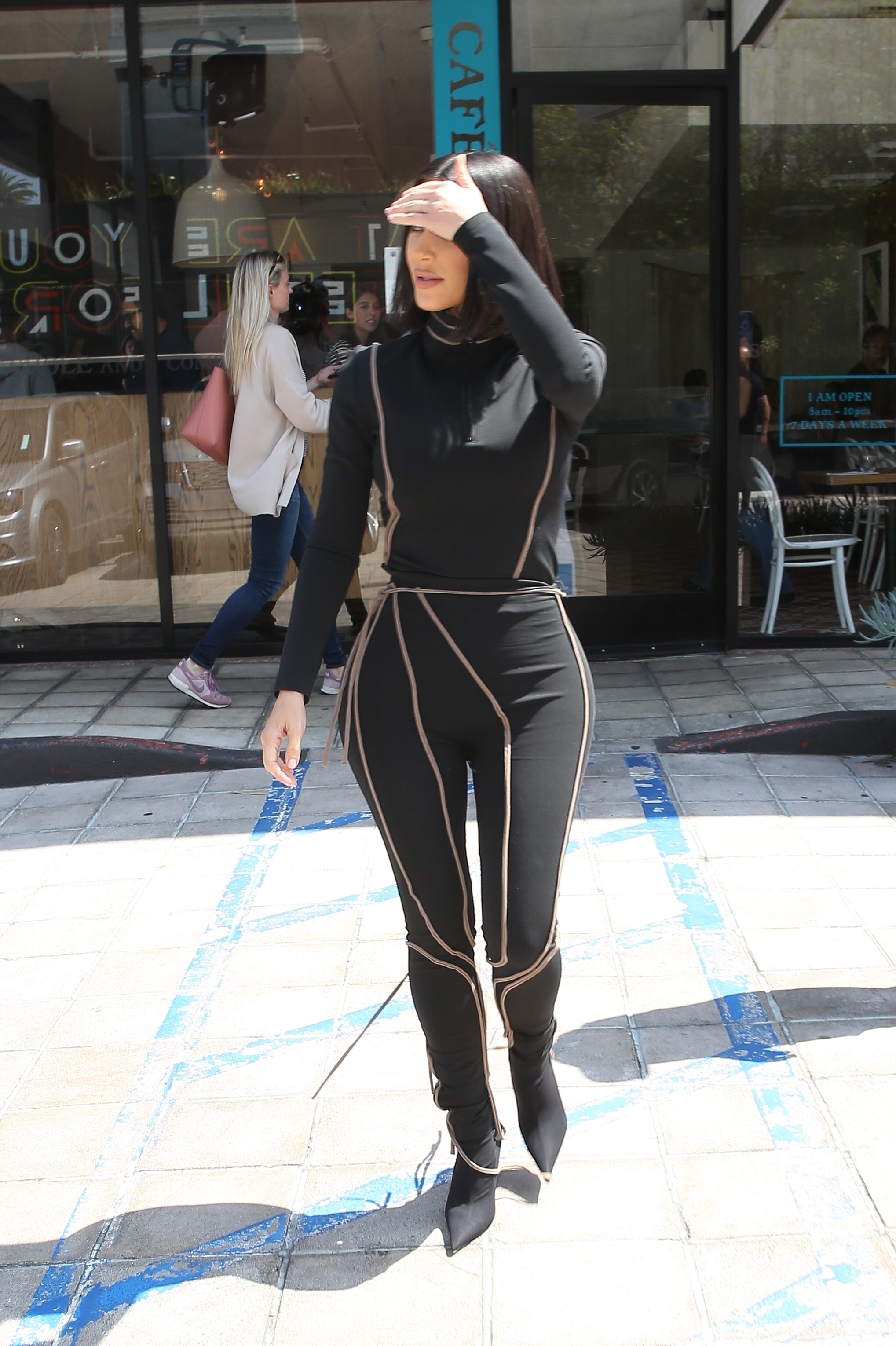 Access_Kardashian_24.jpg