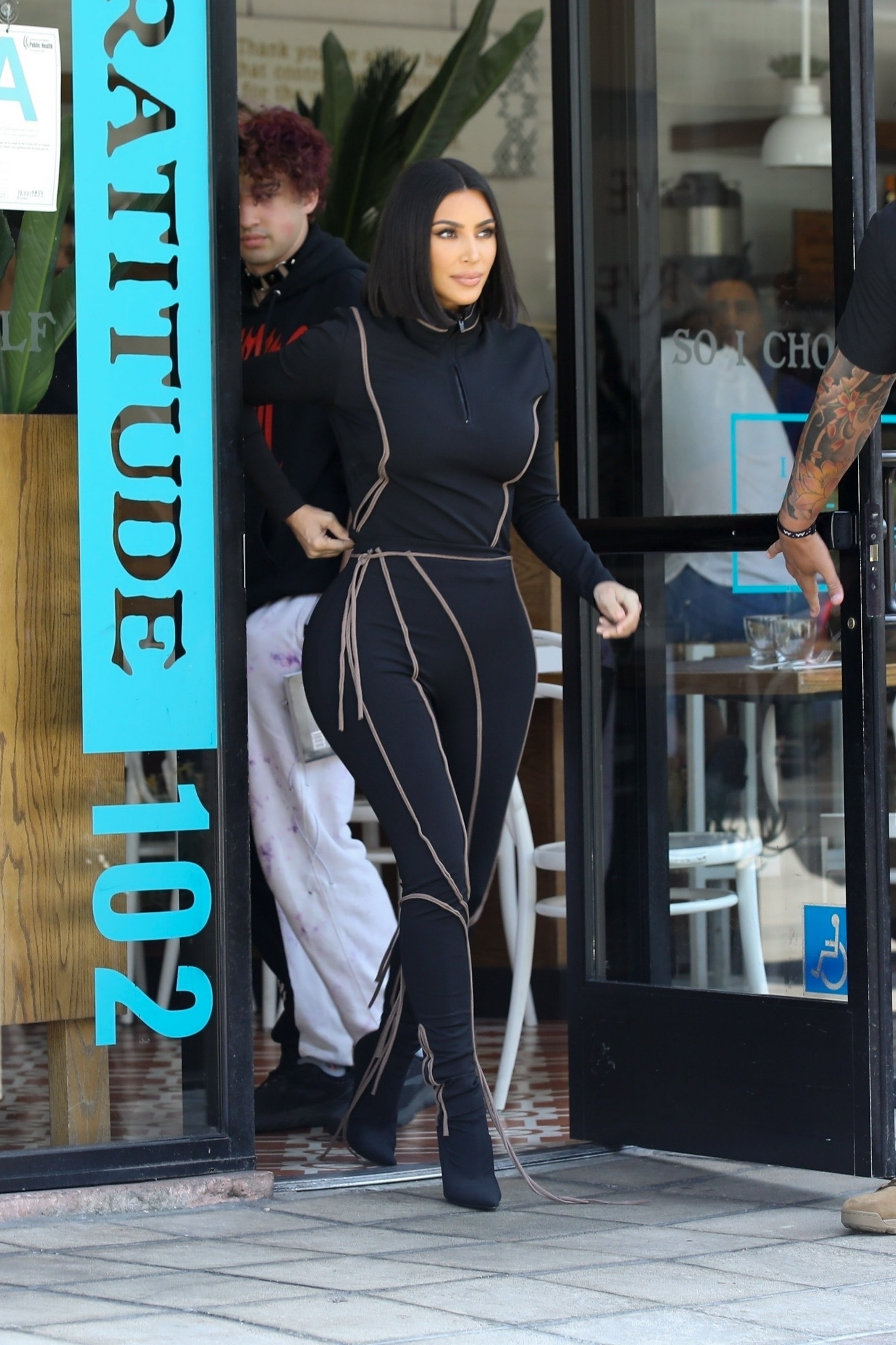 Access_Kardashian_4.jpg