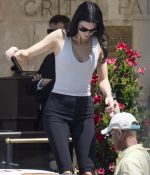Access_Kardashian_7.jpg