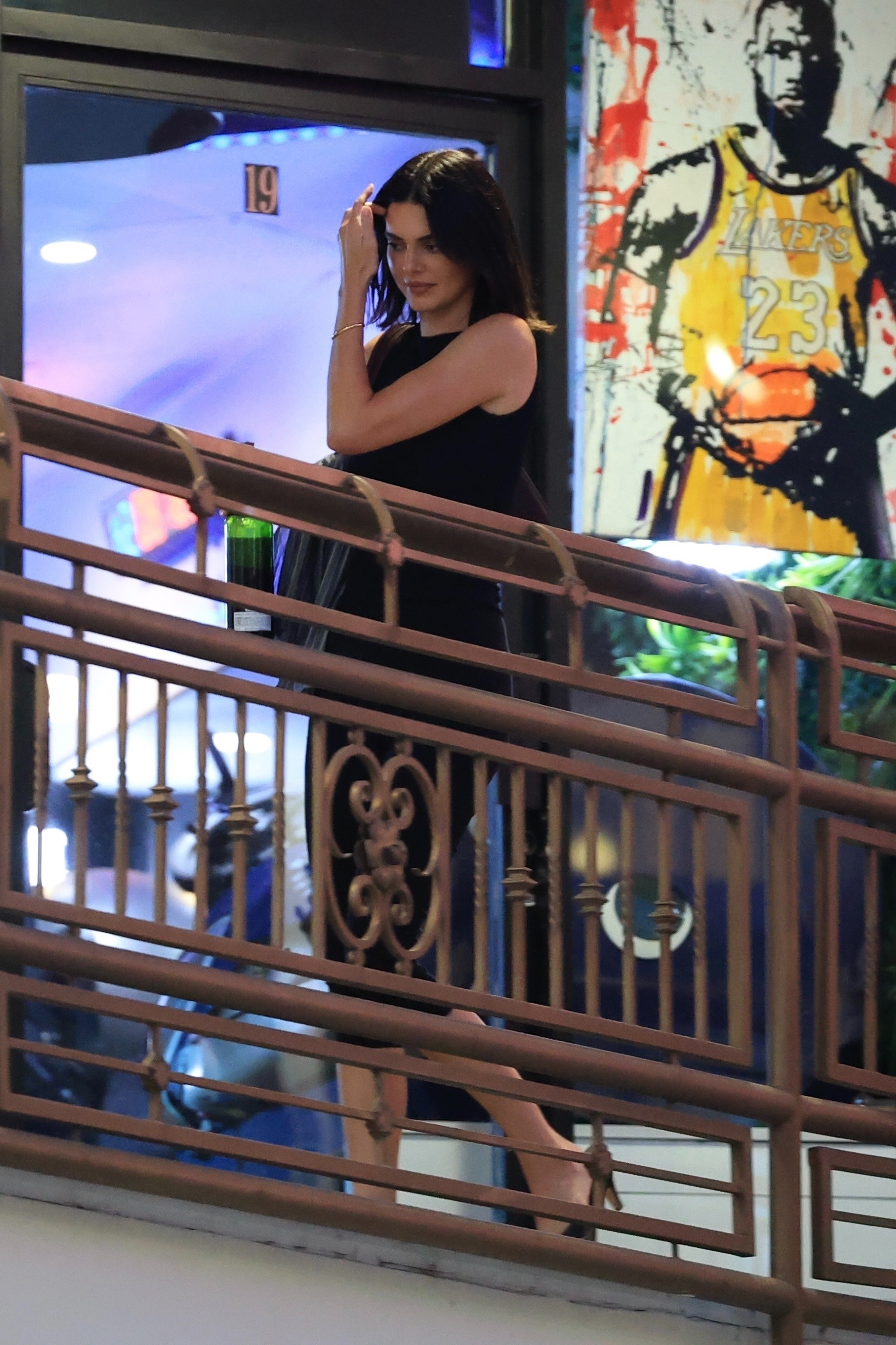Access_Kardashian_90.jpg