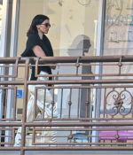 Access_Kardashian_20.jpg