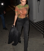 Access_Kardashian_12.jpg