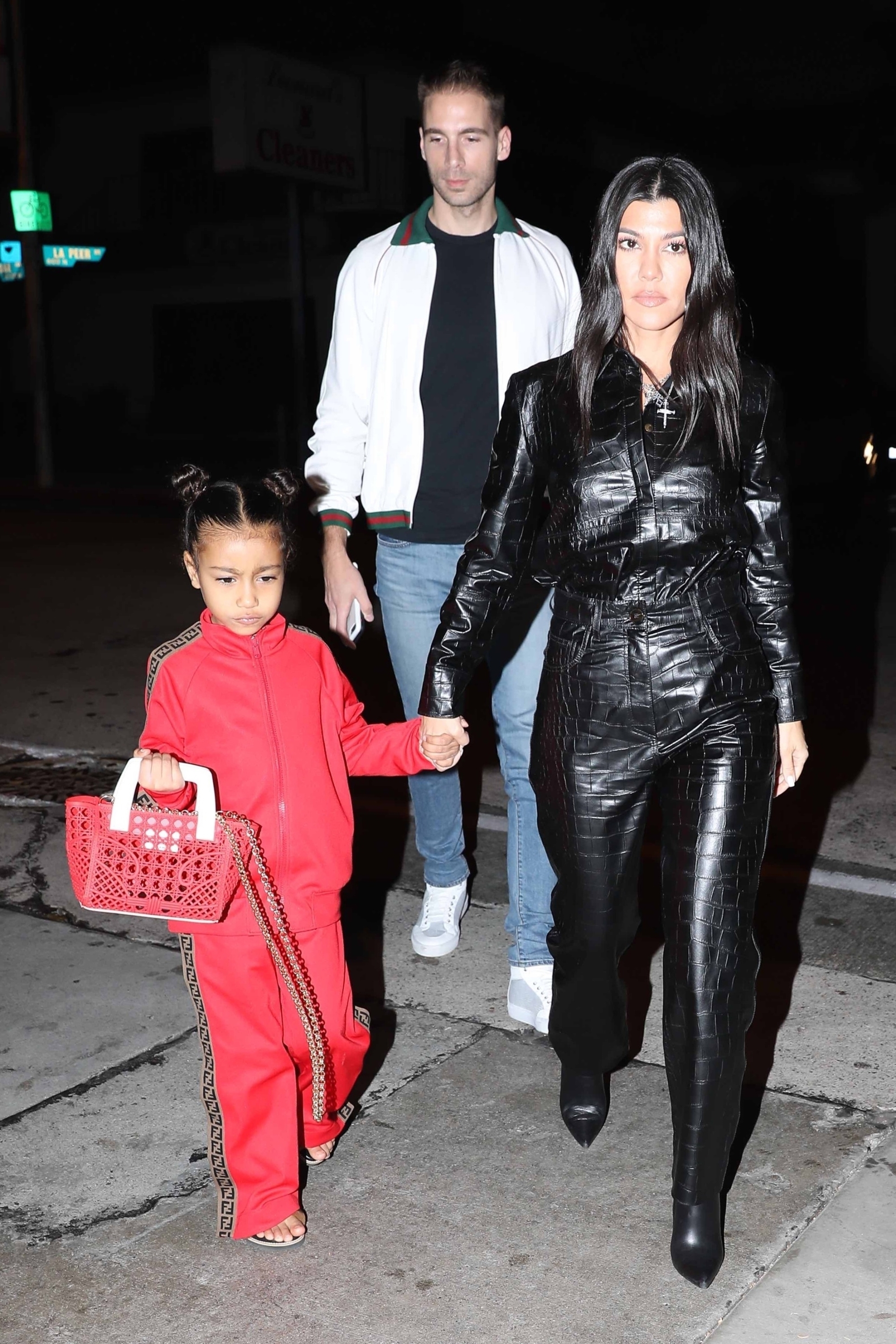 Access_Kardashian_1.jpg