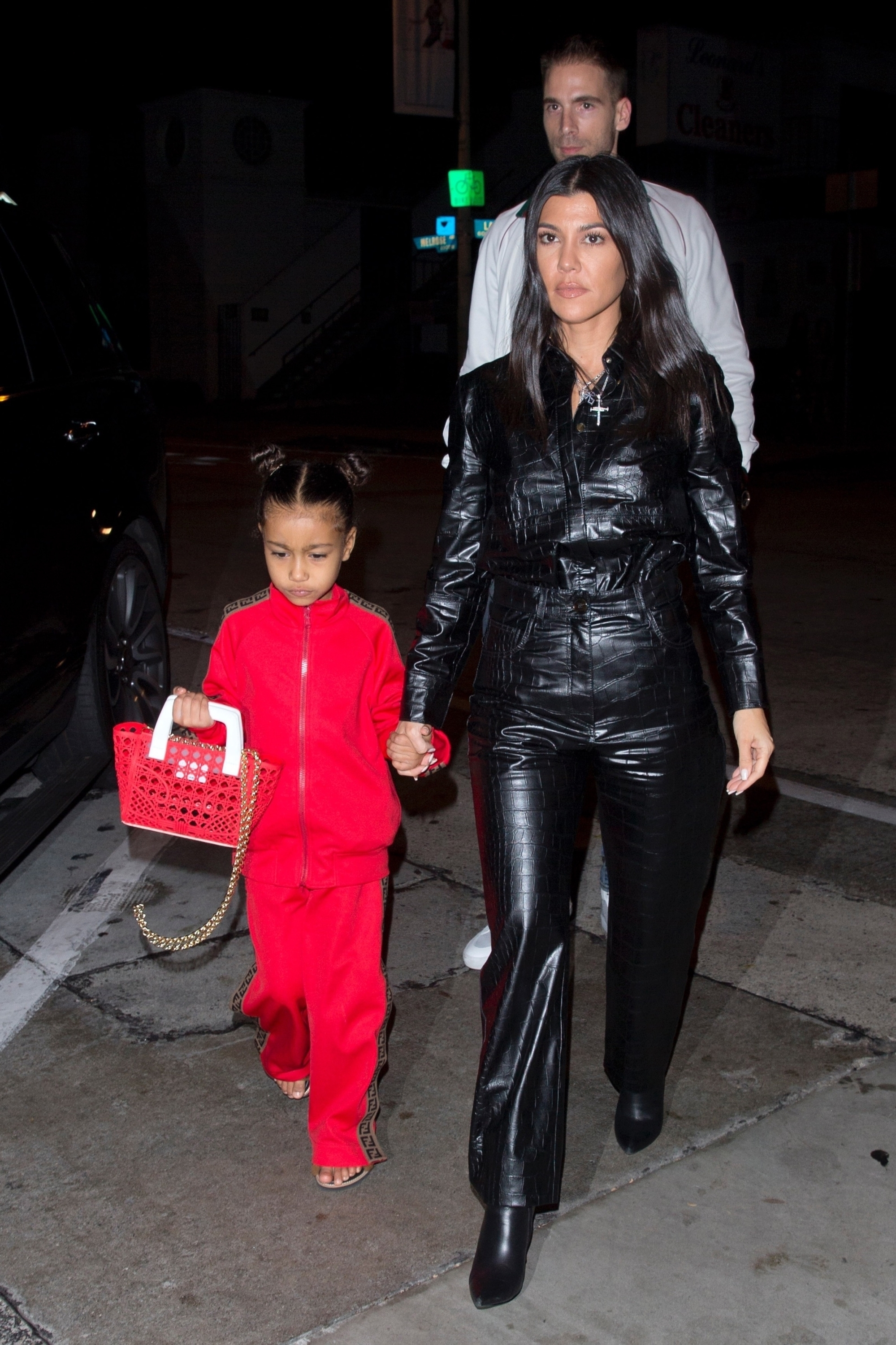 Access_Kardashian_12.jpg
