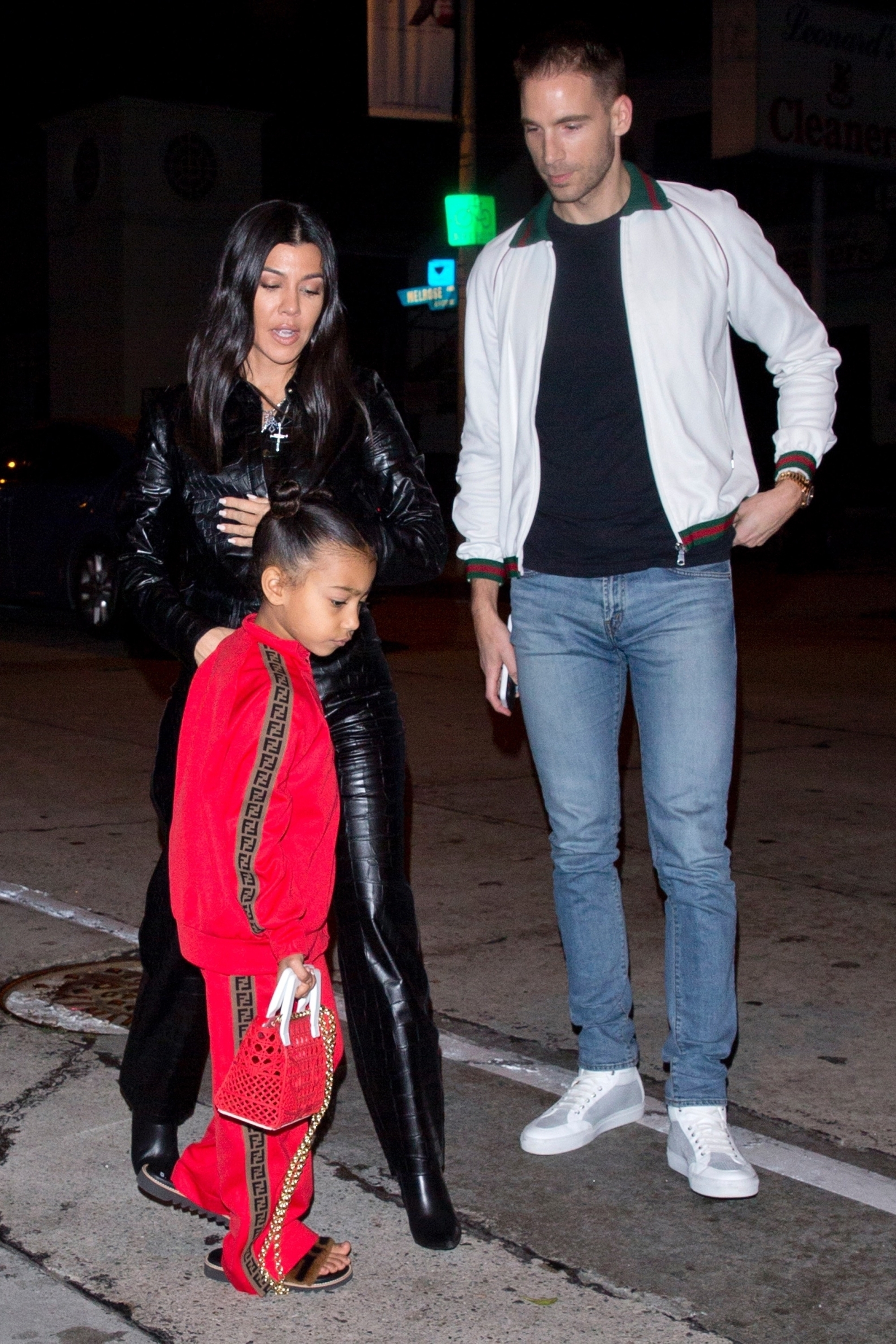 Access_Kardashian_16.jpg