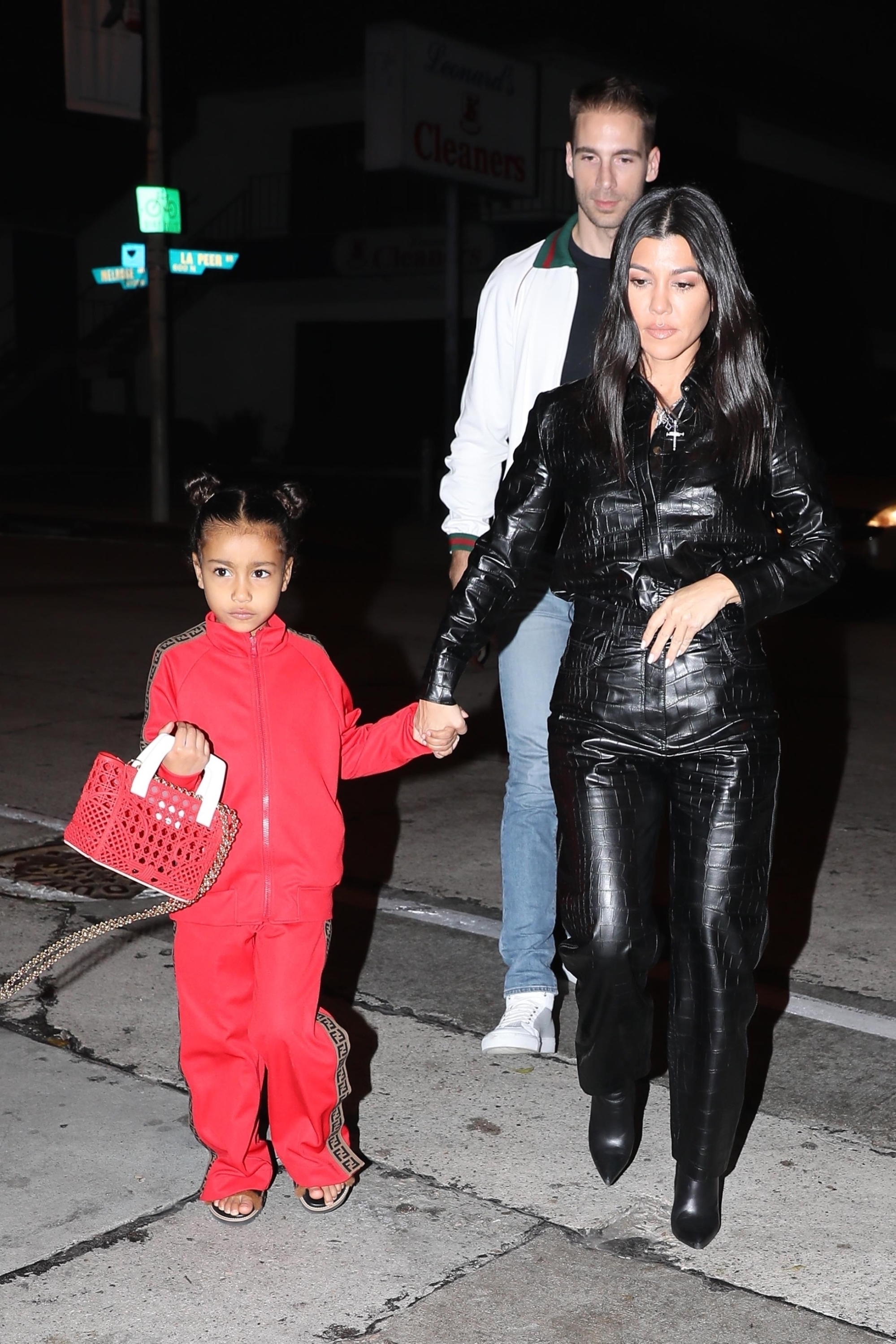 Access_Kardashian_2.jpg