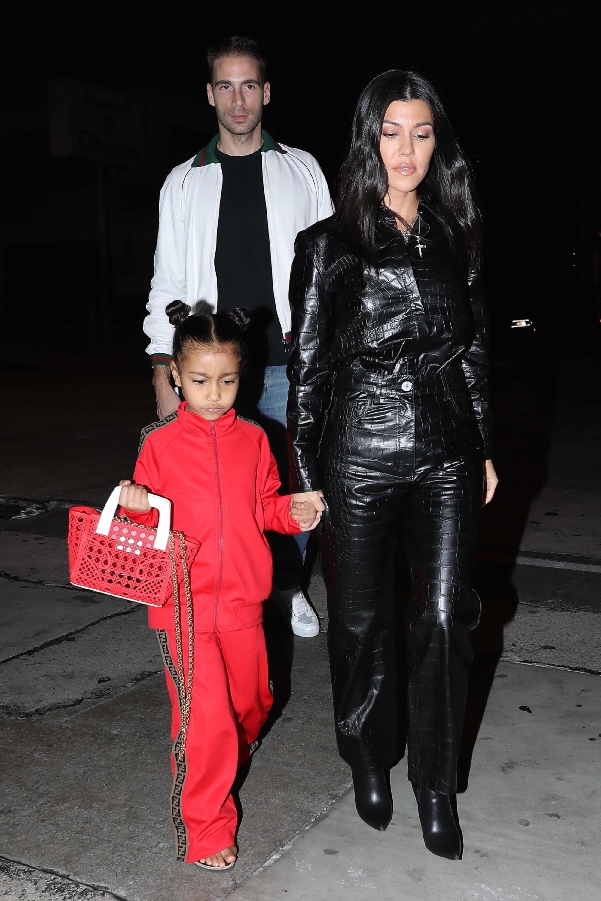 Access_Kardashian_3.jpg