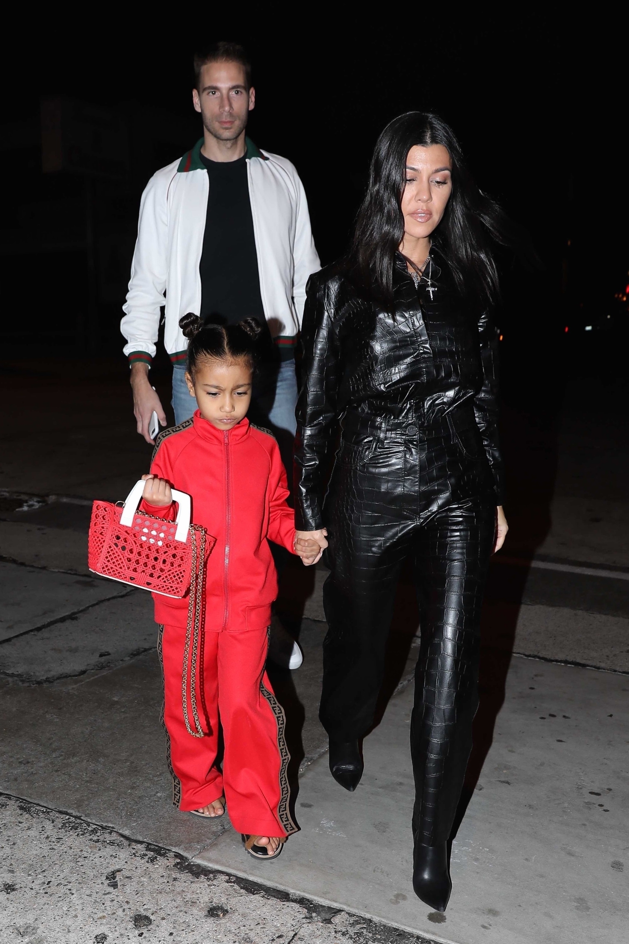 Access_Kardashian_4.jpg