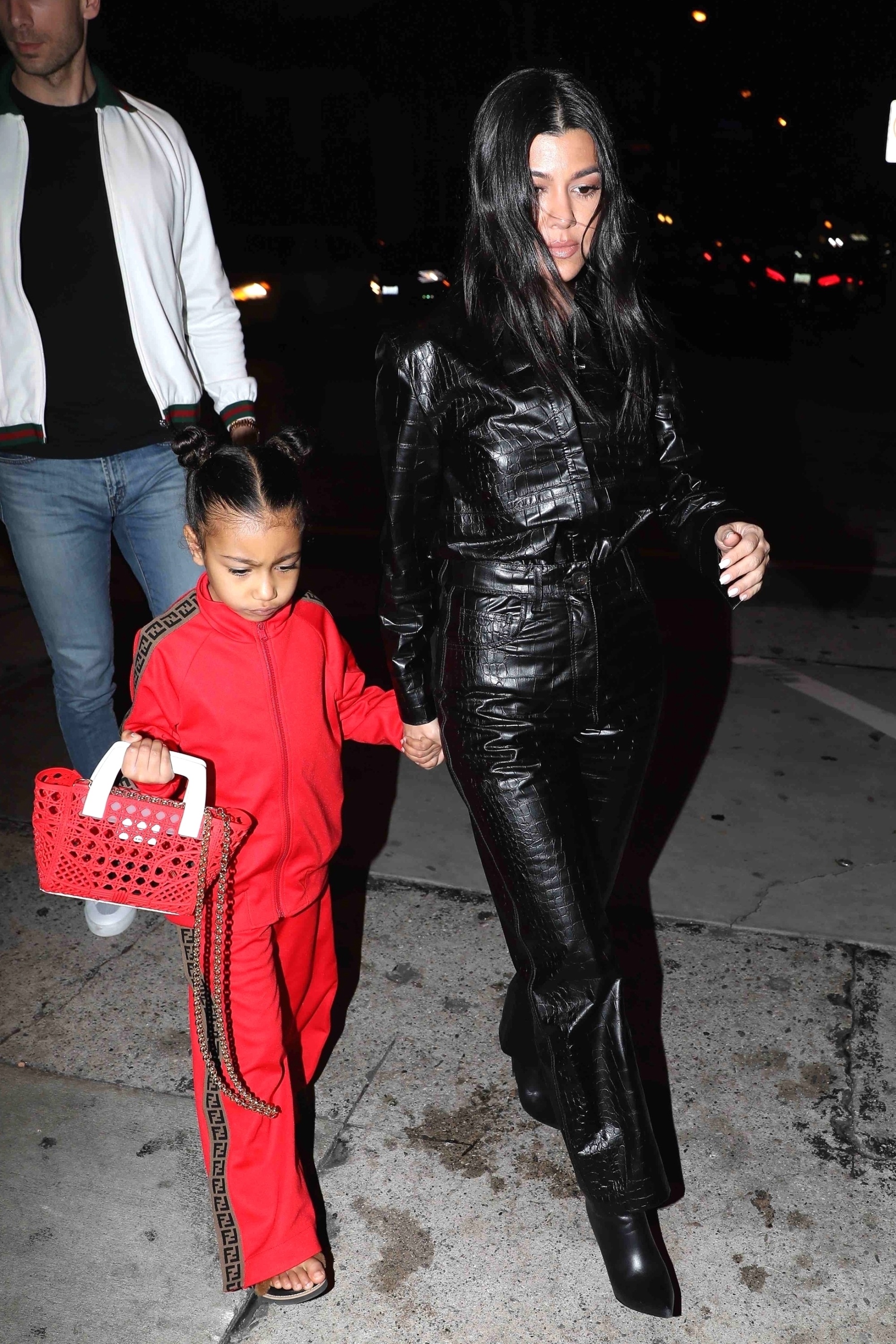 Access_Kardashian_6.jpg