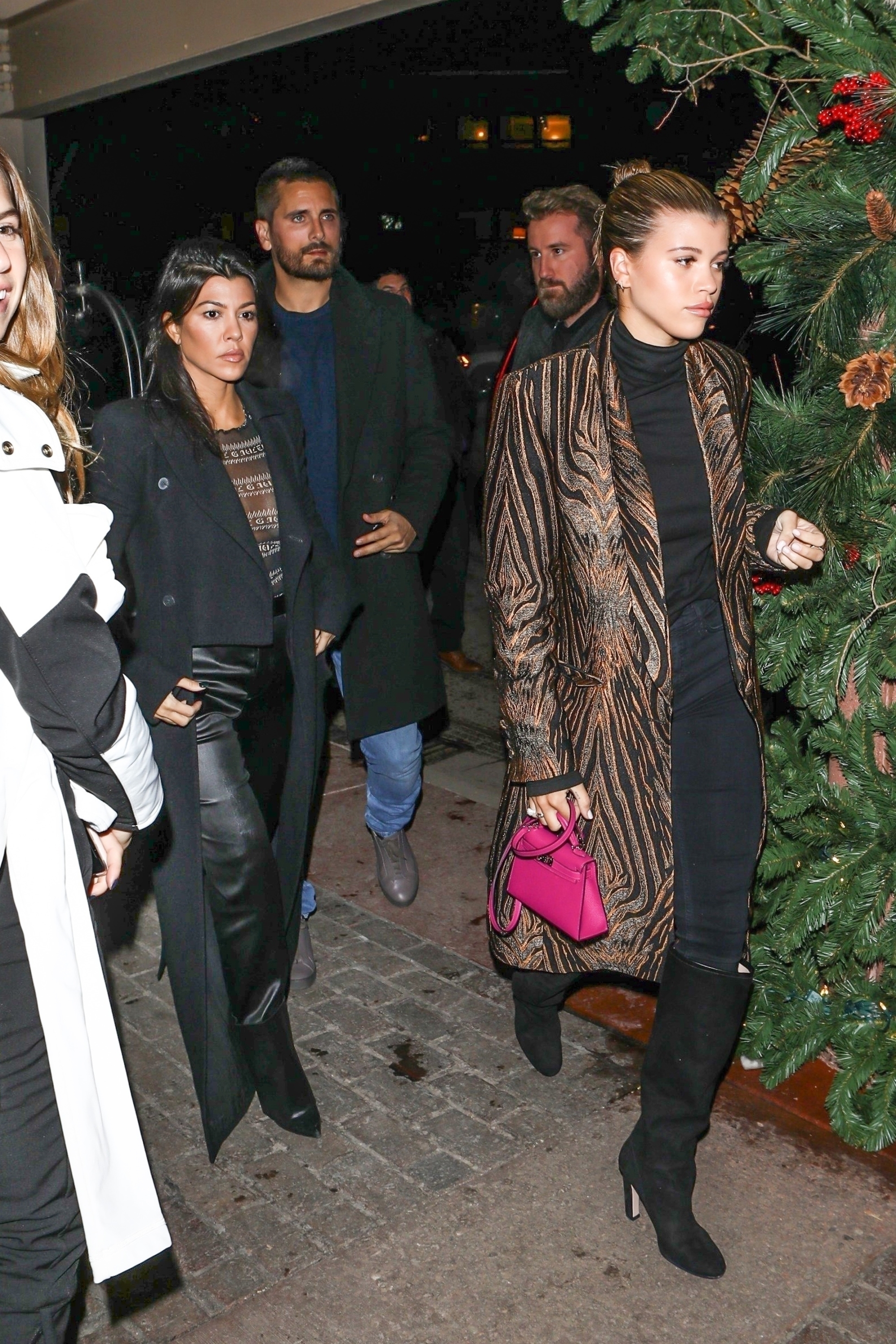 Access_Kardashian_2.jpg