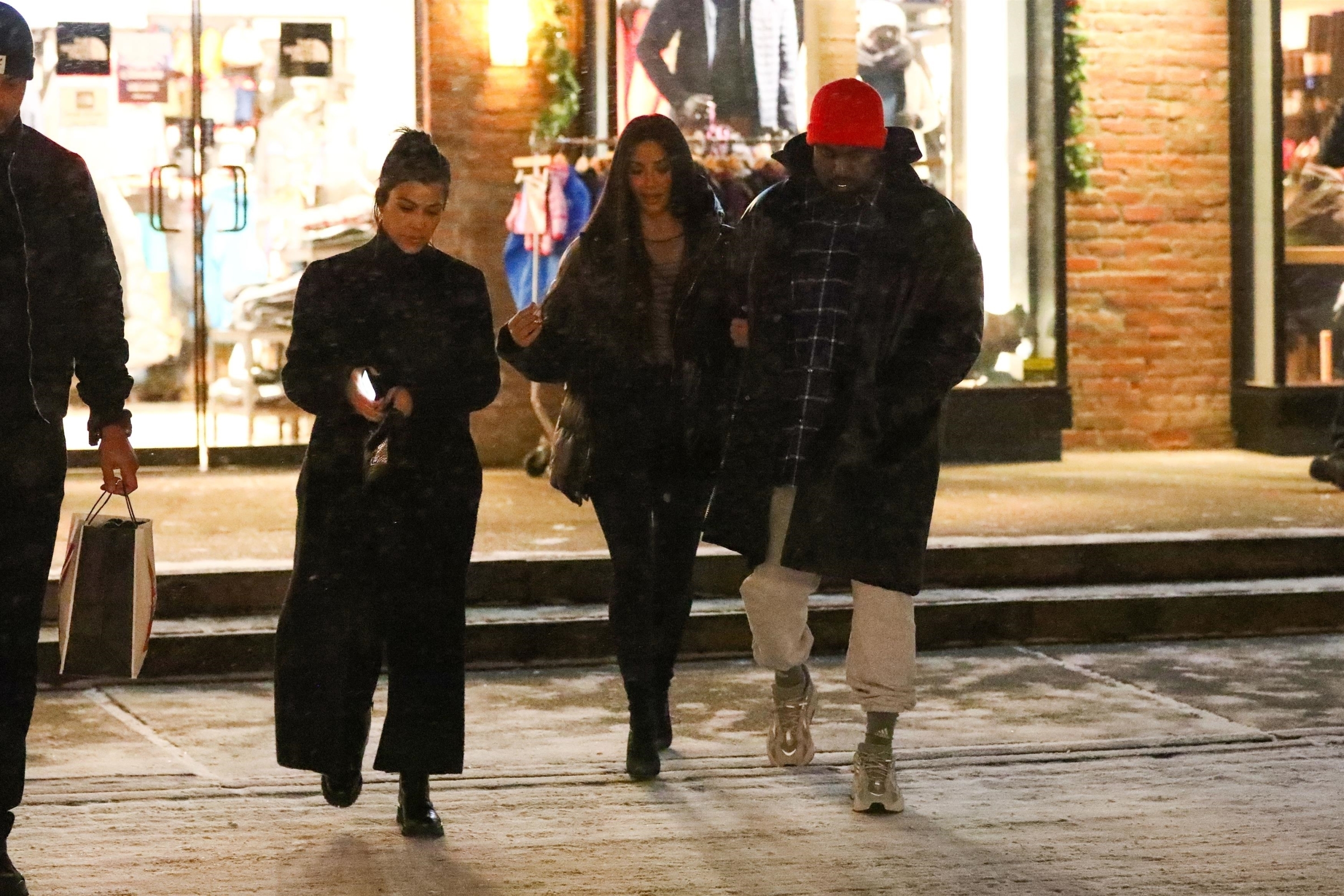 Access_Kardashian_12.jpg