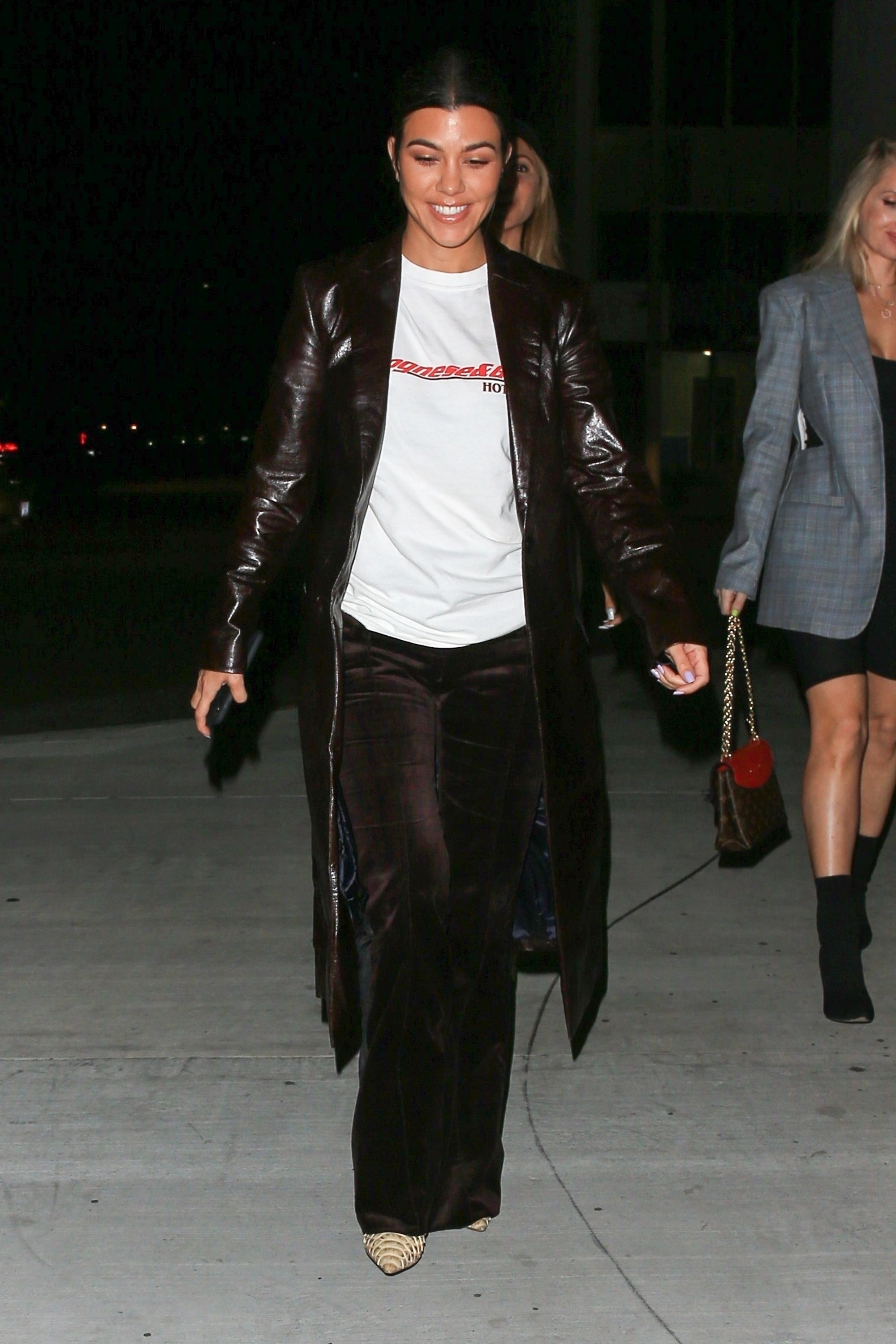 Access_Kardashian_3.jpg