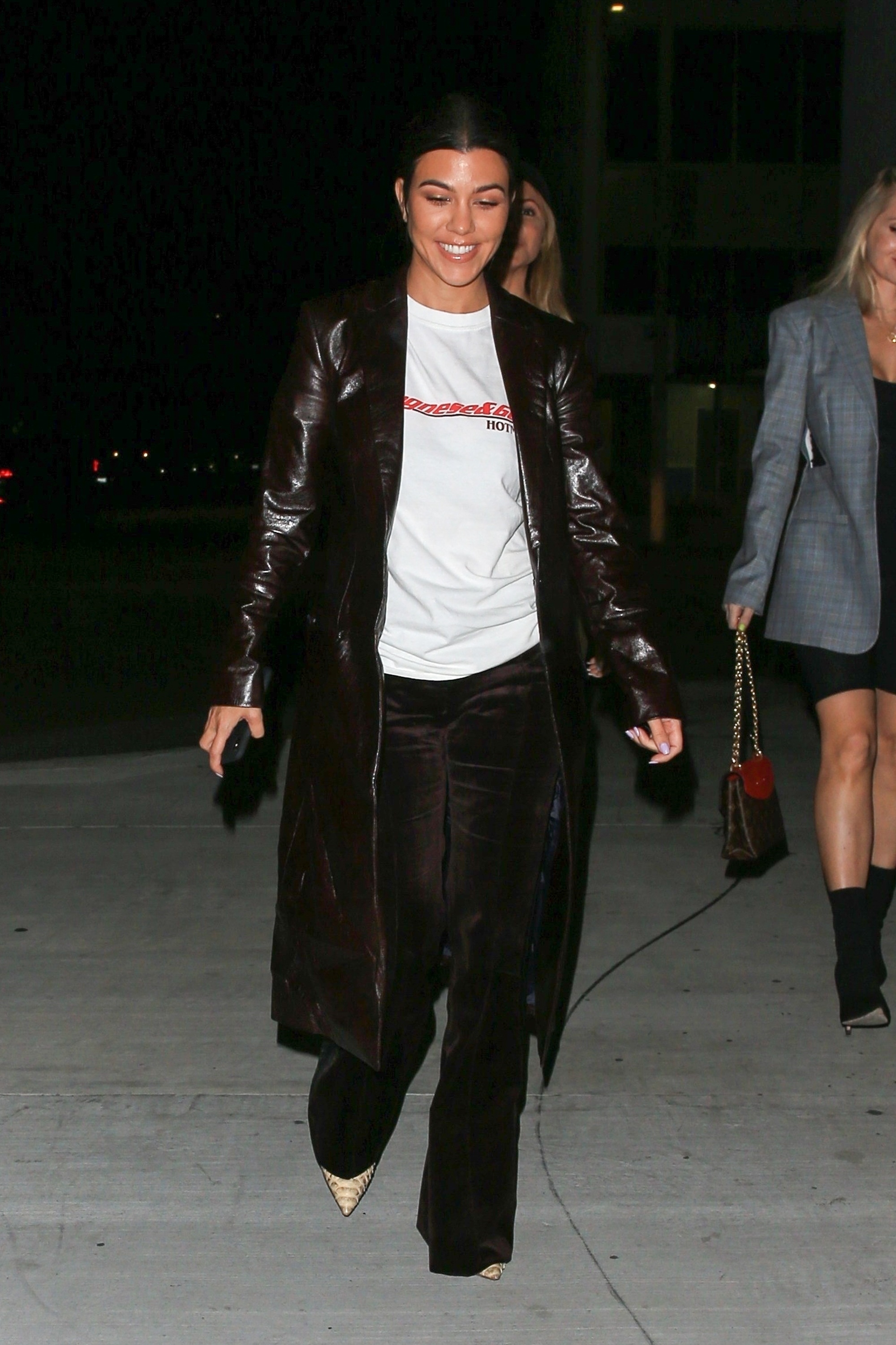 Access_Kardashian_6.jpg