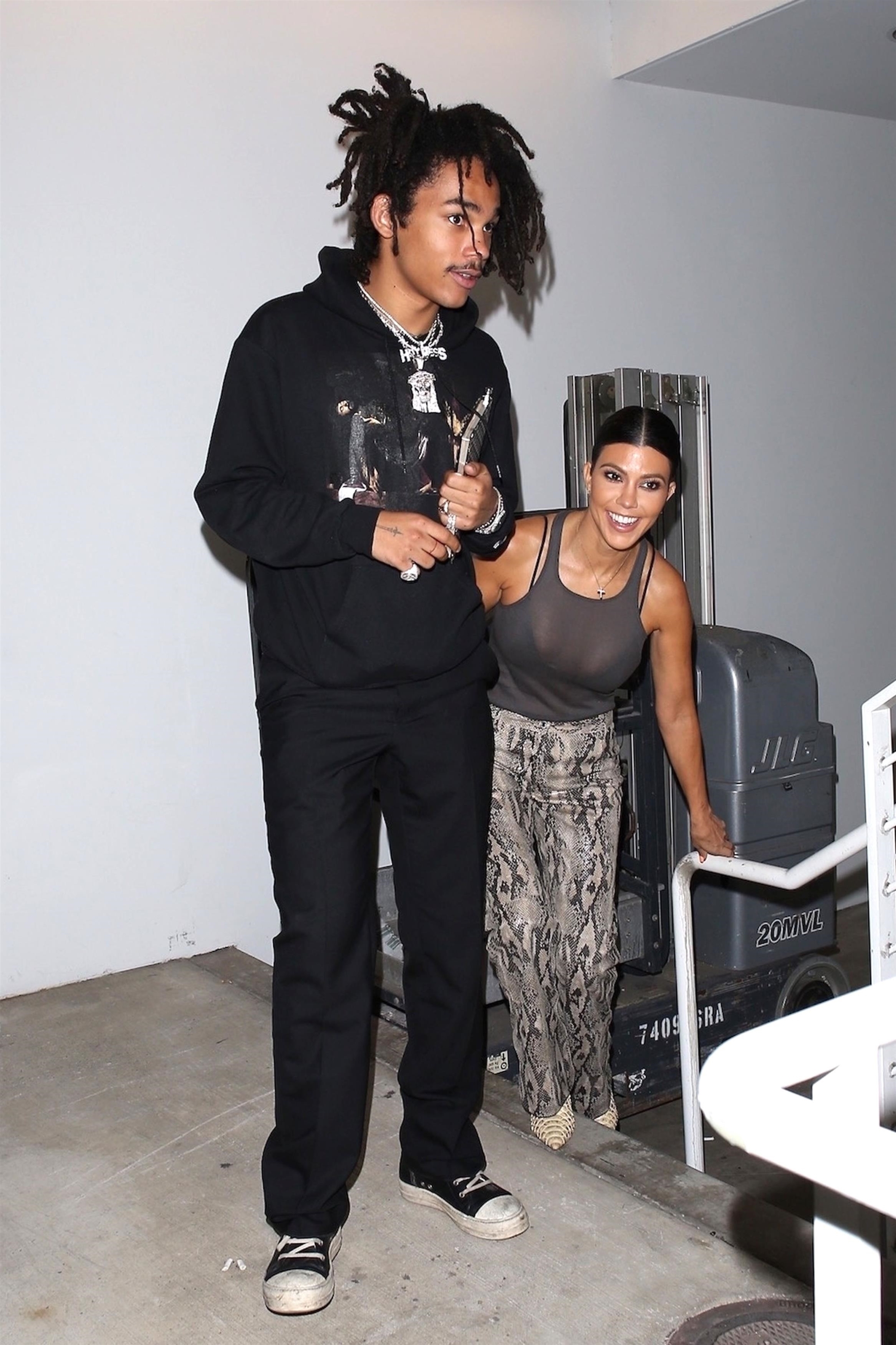 Access_Kardashian_13.jpg