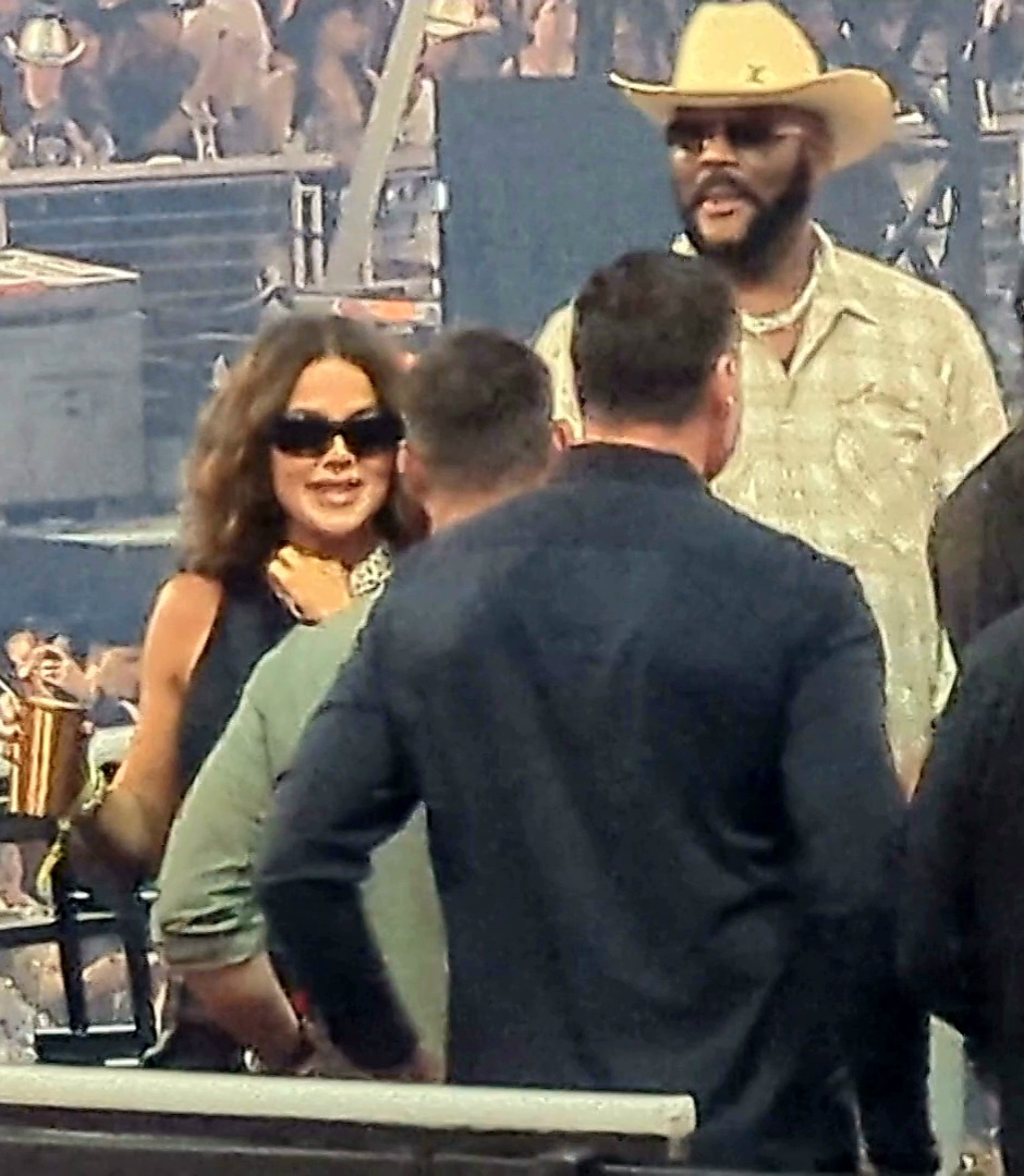 Access_Kardashian_74.jpg