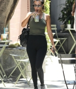Access_Kardashian_10.jpg
