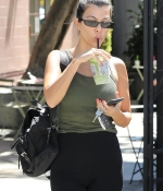 Access_Kardashian_5.jpg