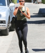 Access_Kardashian_70.jpg
