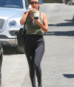 Access_Kardashian_77.jpg