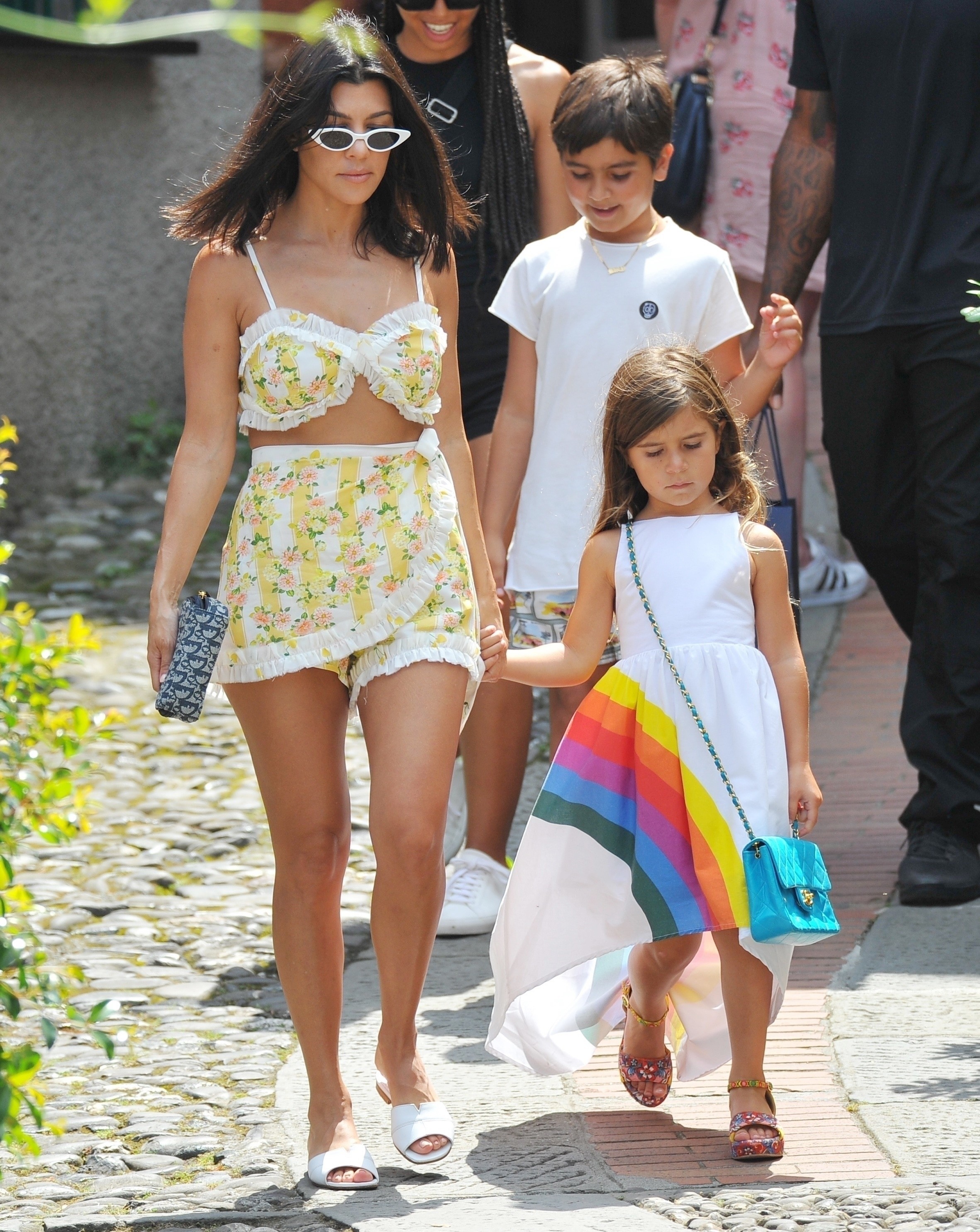 Access_Kardashian_4.jpg