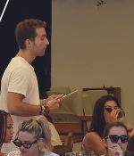 Access_Kardashian_7.jpg
