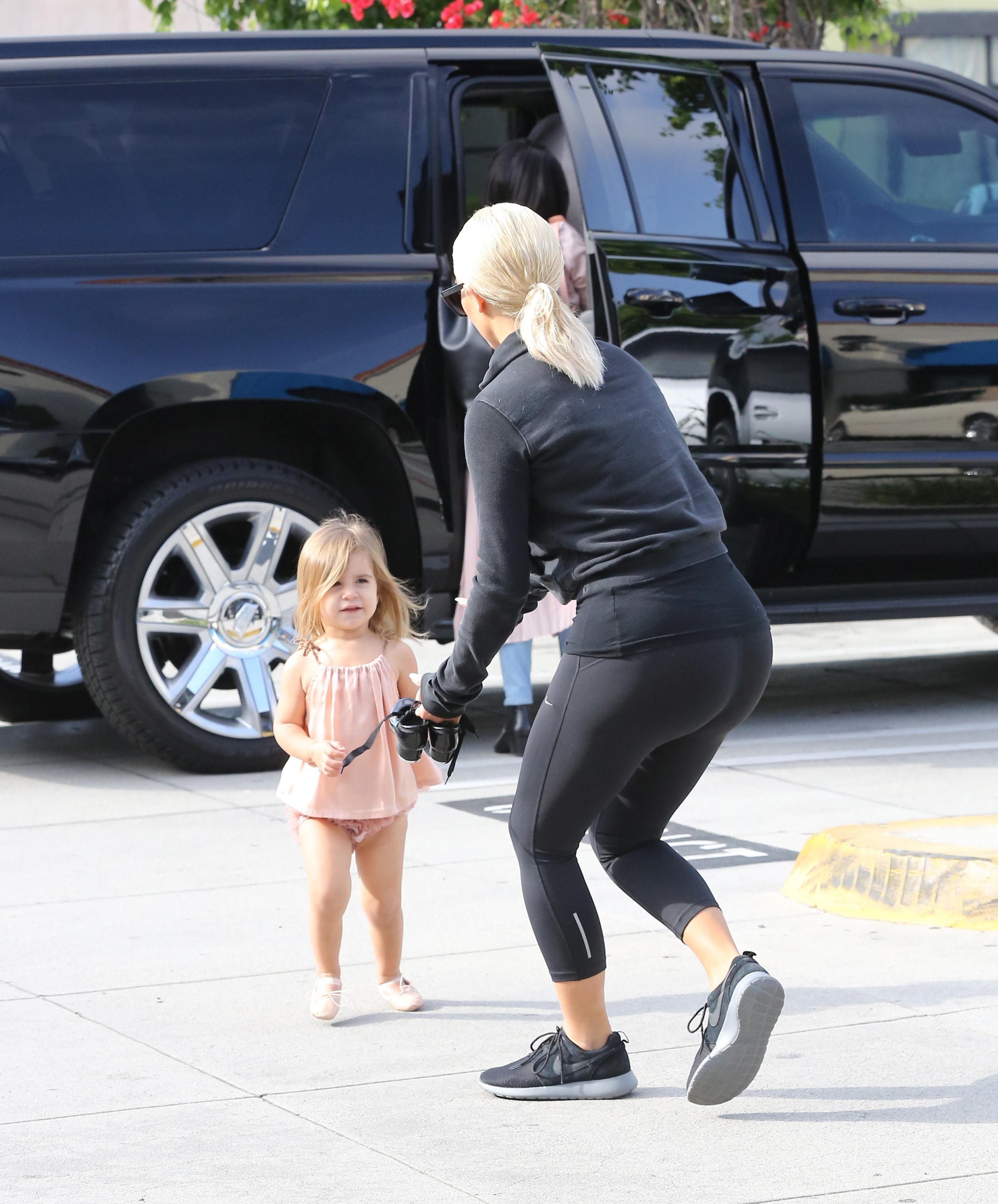 Access_Kardashian_1.jpg