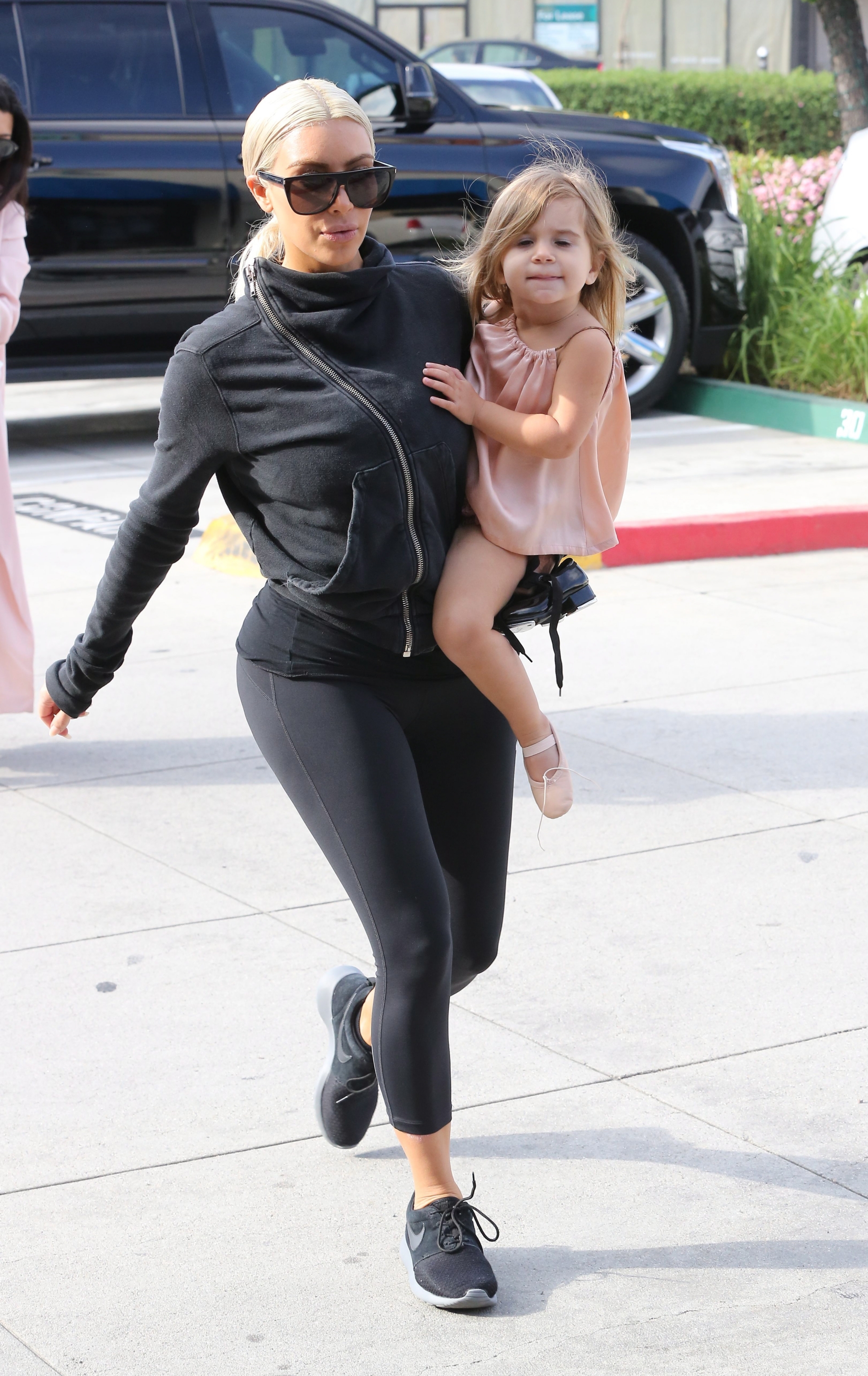 Access_Kardashian_14.jpg