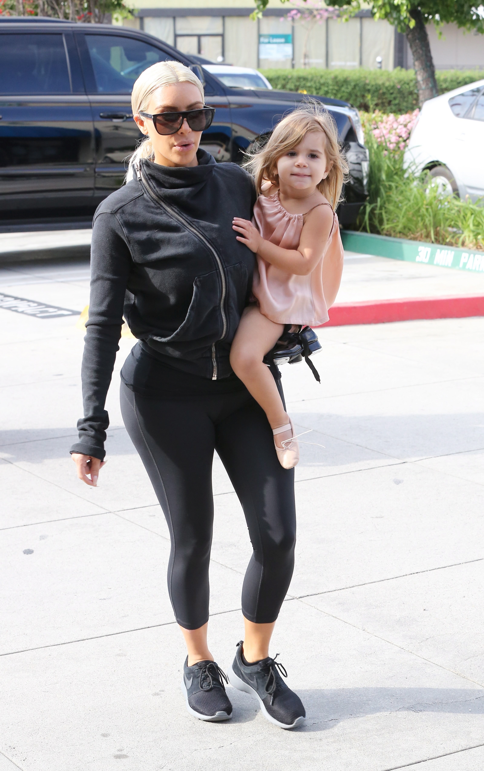 Access_Kardashian_15.jpg