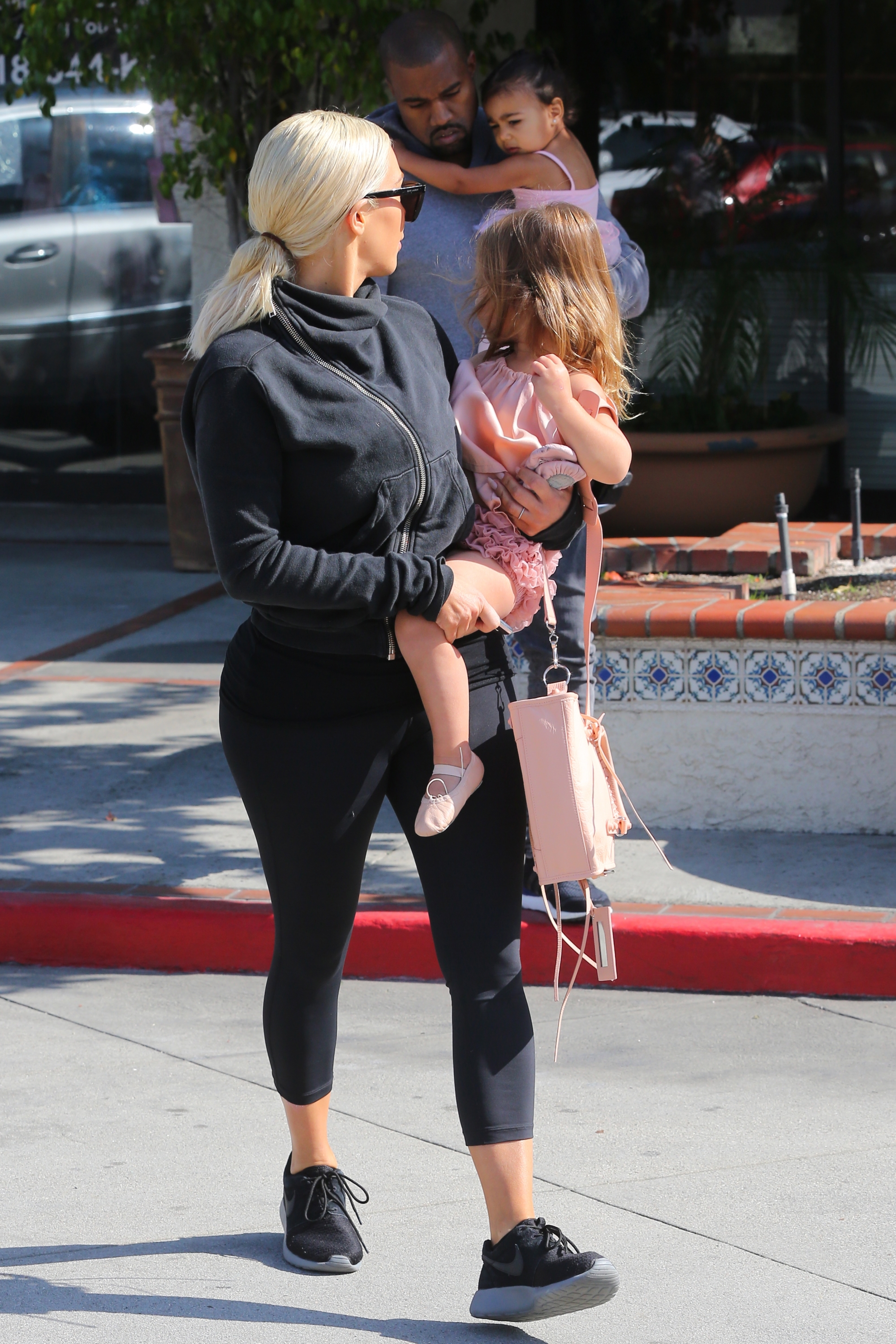 Access_Kardashian_8.jpeg