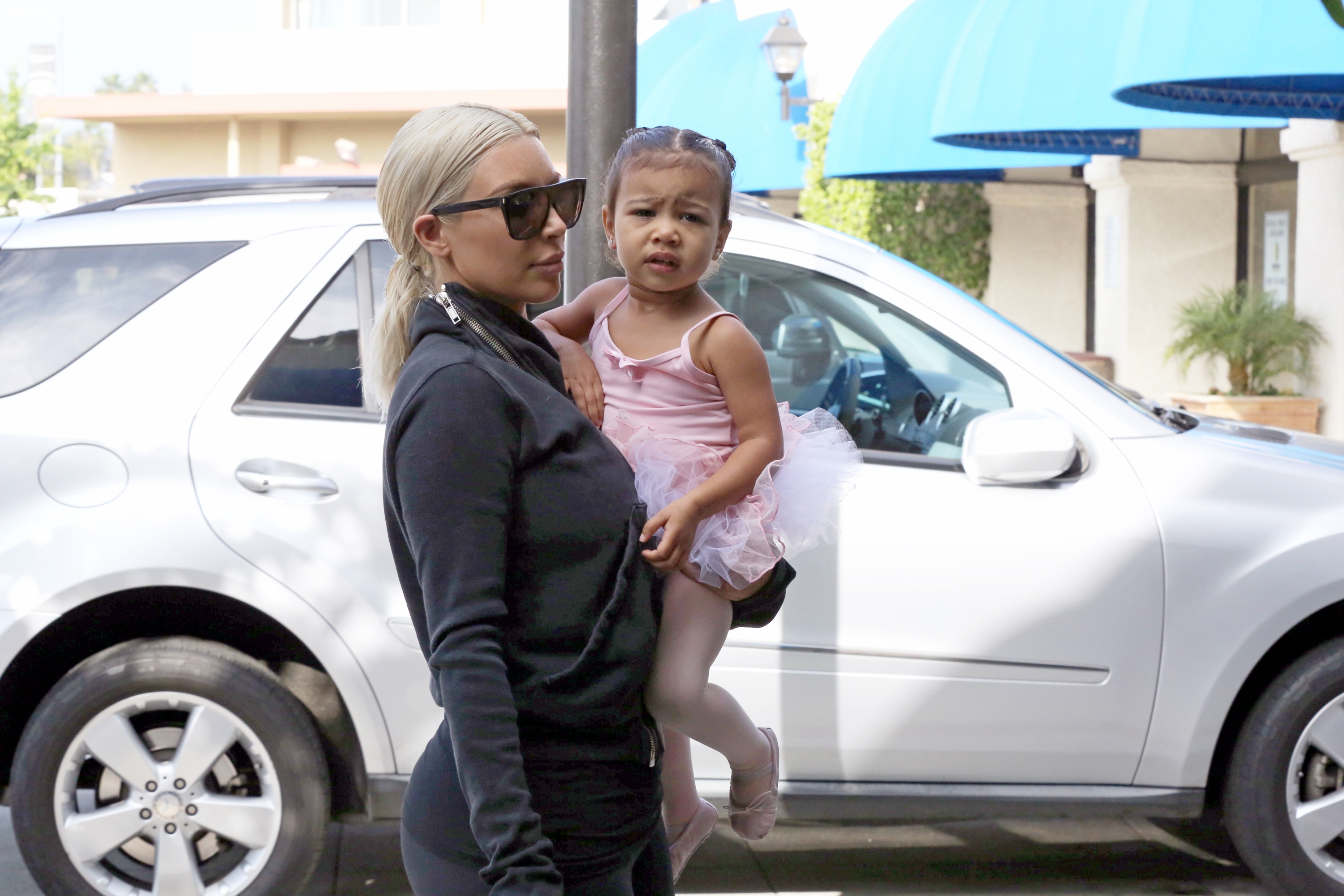 Access_Kardashian_10.jpeg