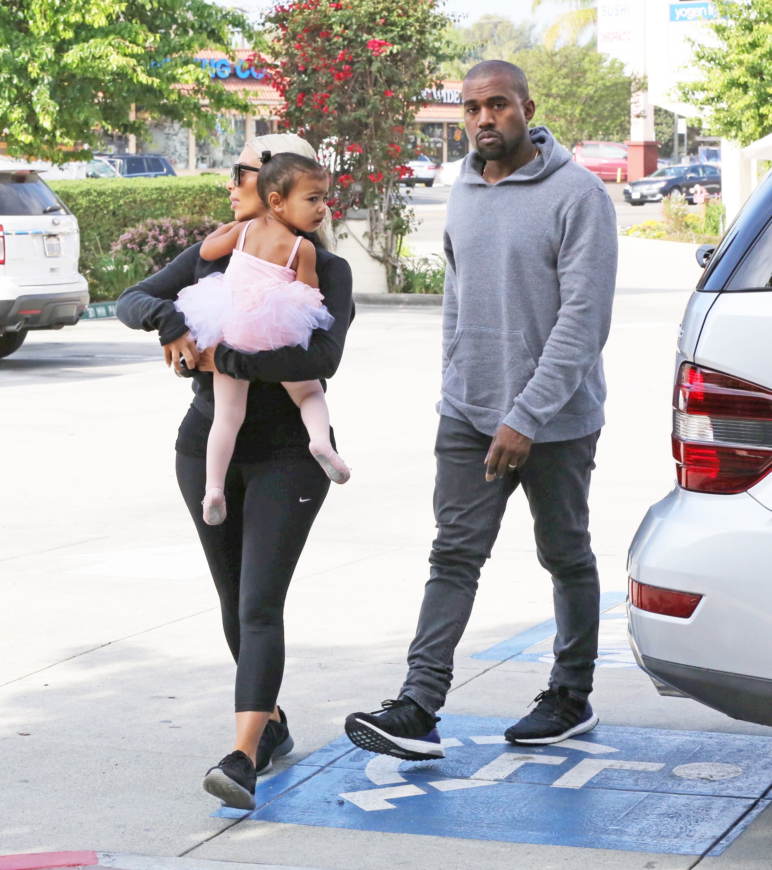 Access_Kardashian_14.jpeg