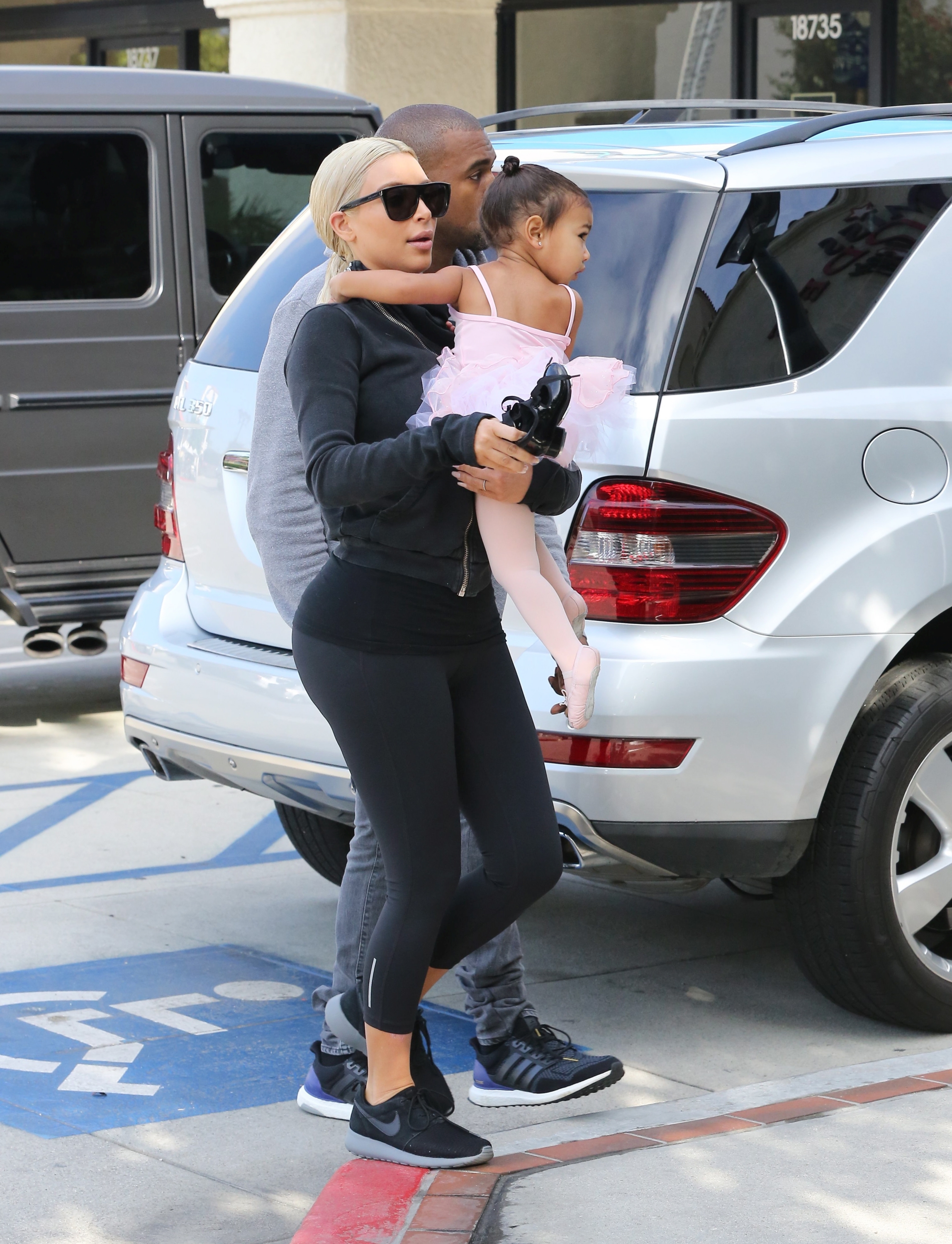 Access_Kardashian_24.jpg