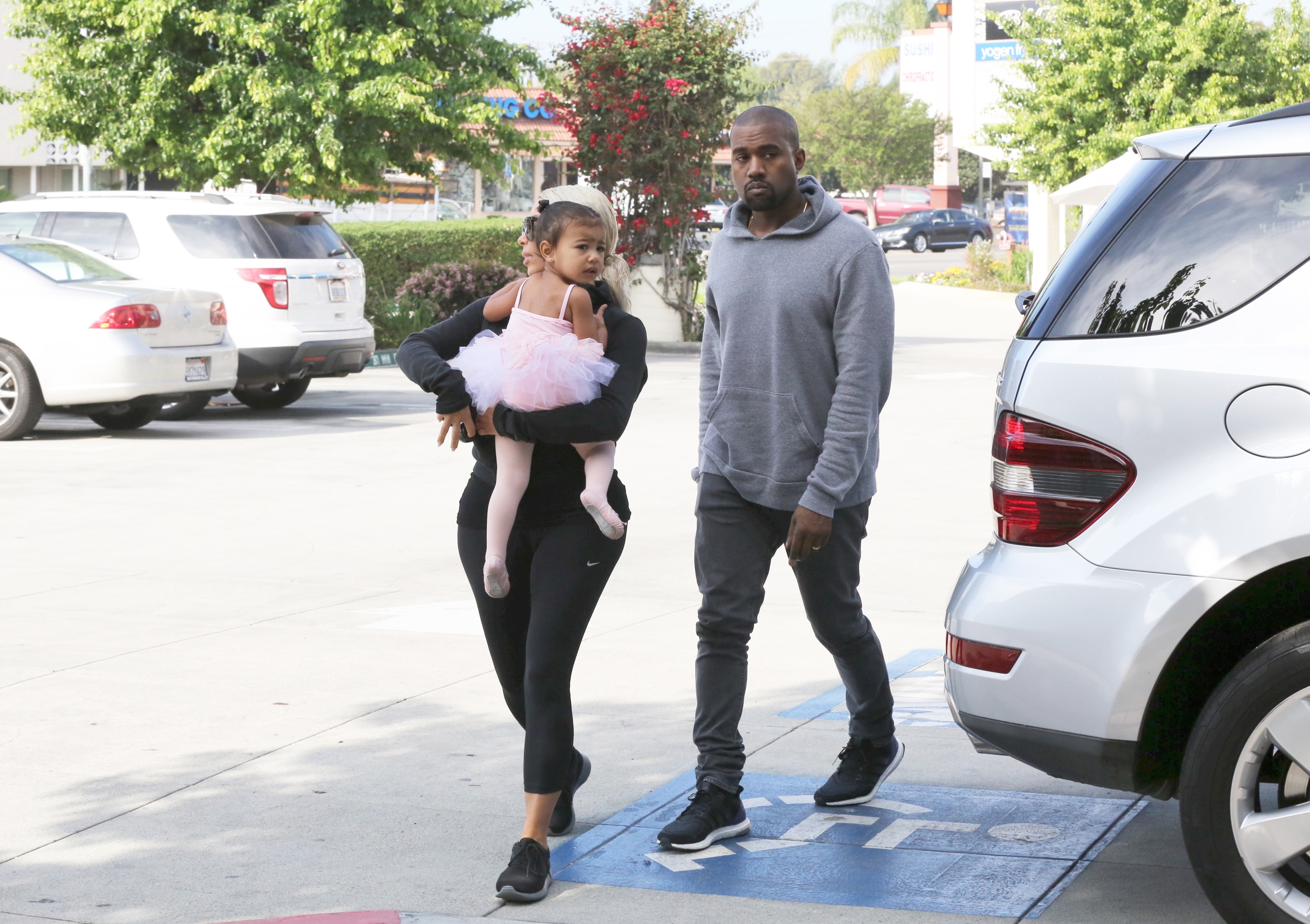 Access_Kardashian_34.jpeg
