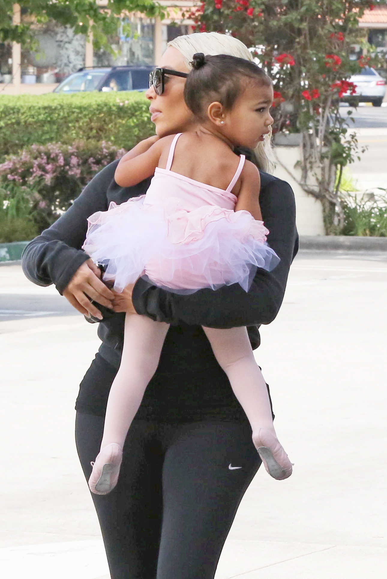 Access_Kardashian_4.jpg