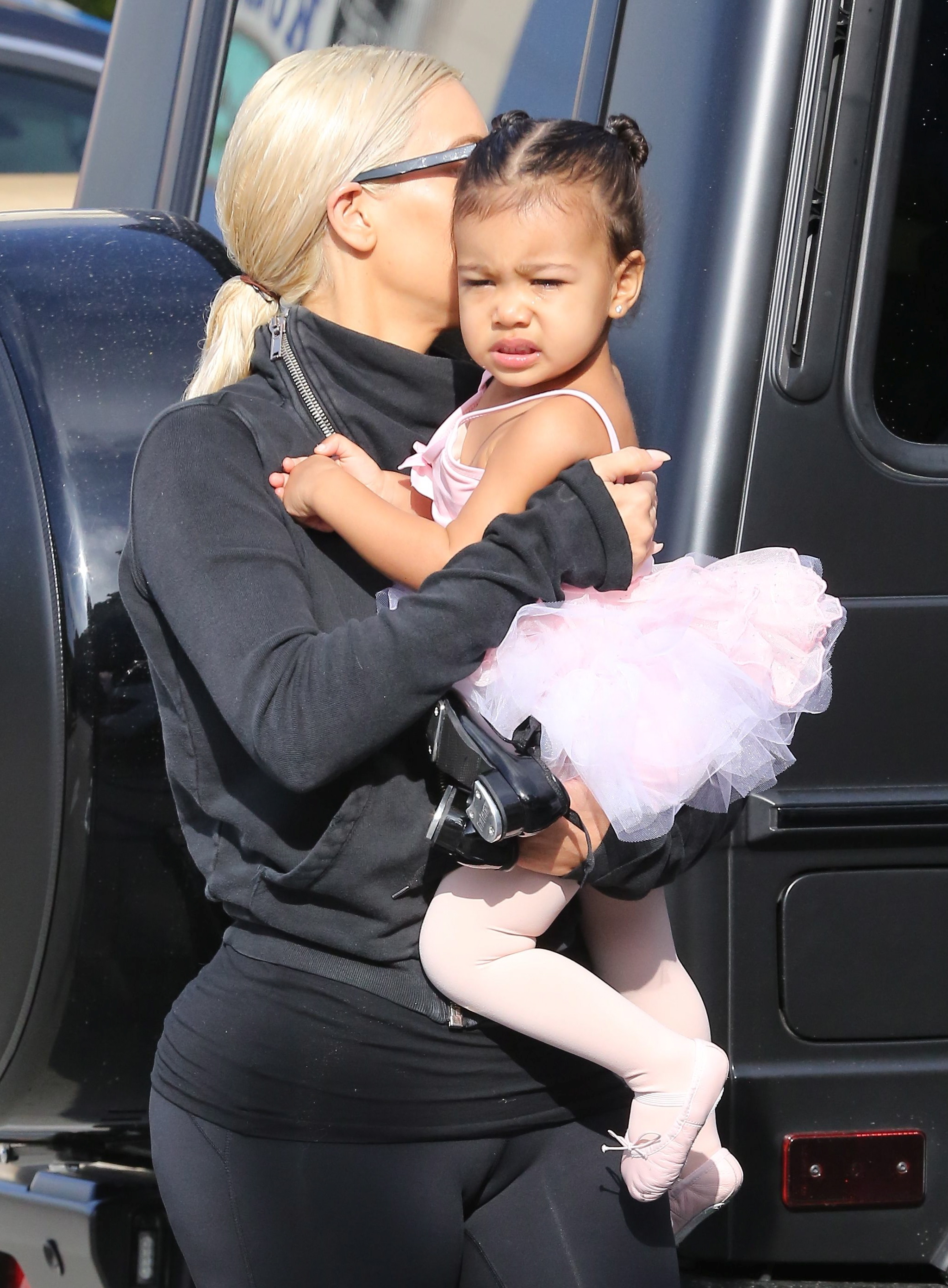Access_Kardashian_90.jpg