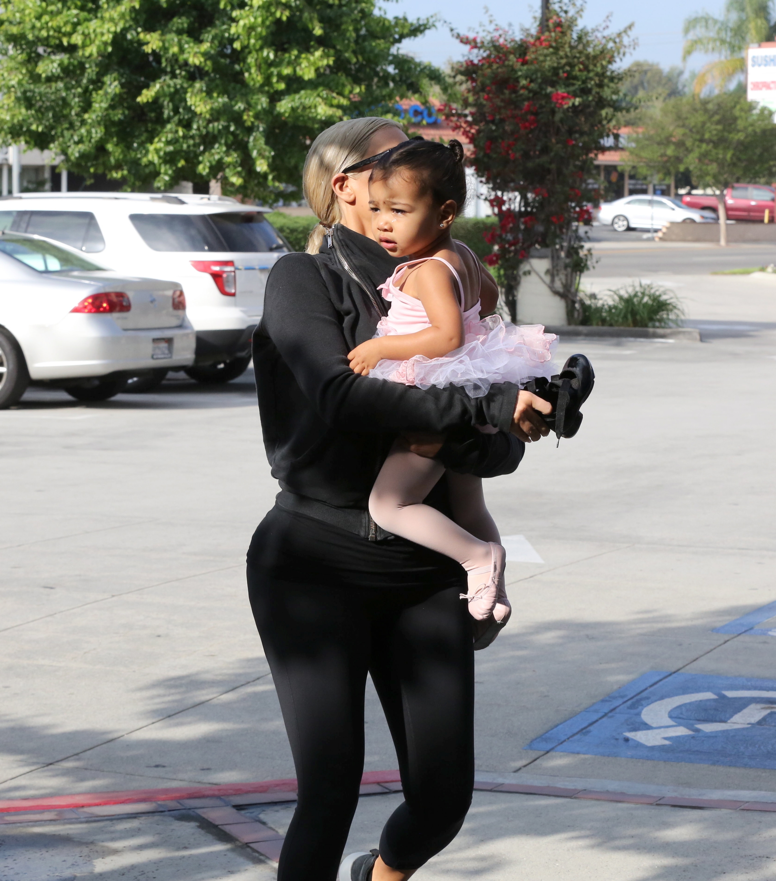 Access_Kardashian_91.jpeg