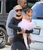 Access_Kardashian_6.jpg