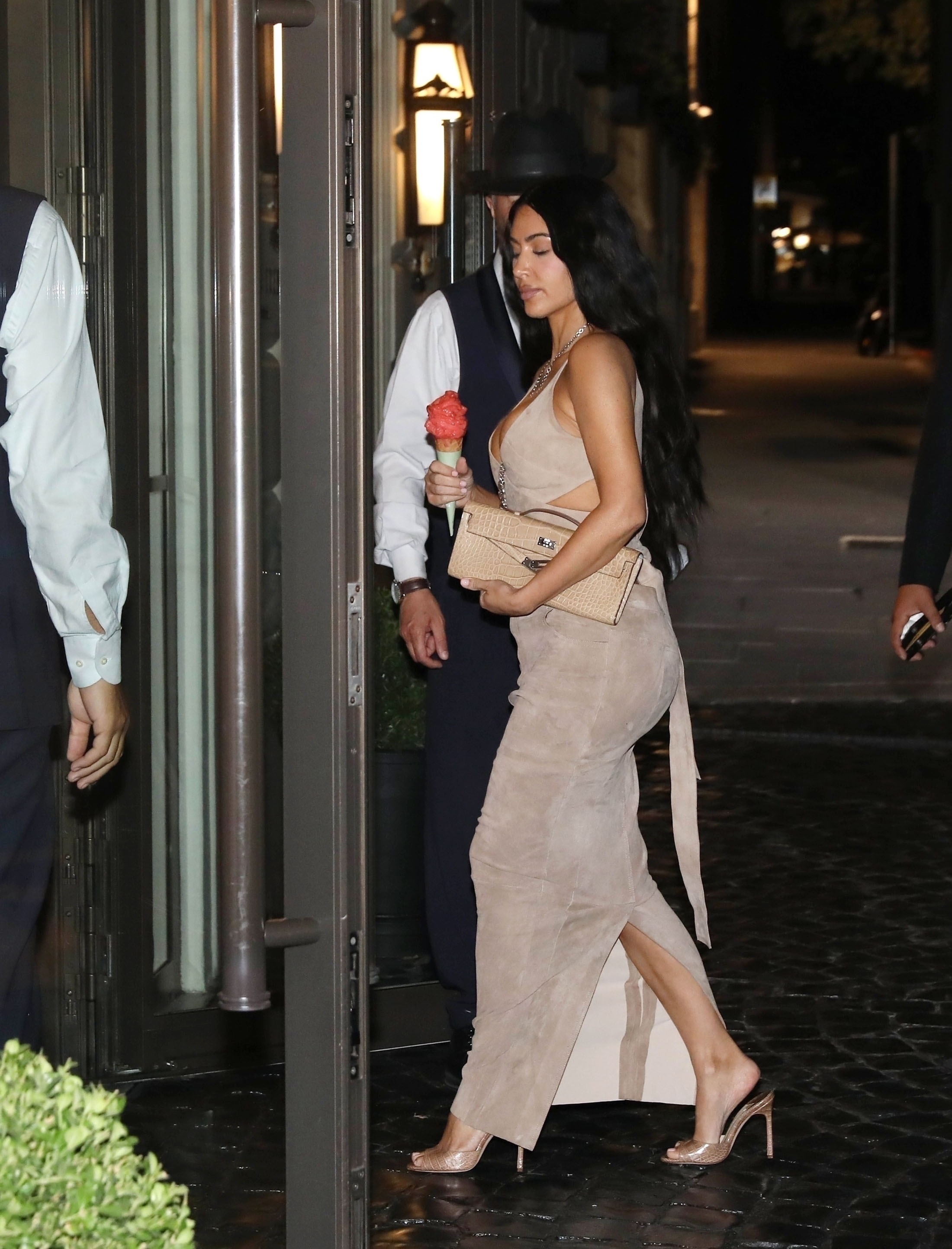 Access_Kardashian_4.jpg