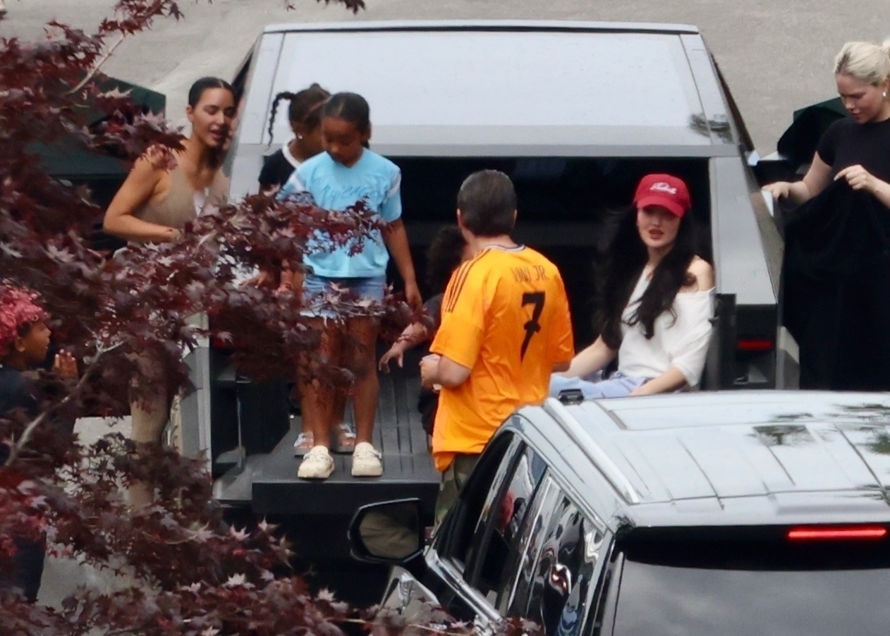 Access_Kardashian_4.jpg