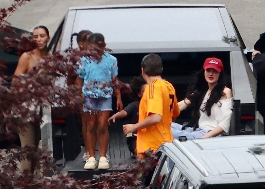 Access_Kardashian_6.jpg