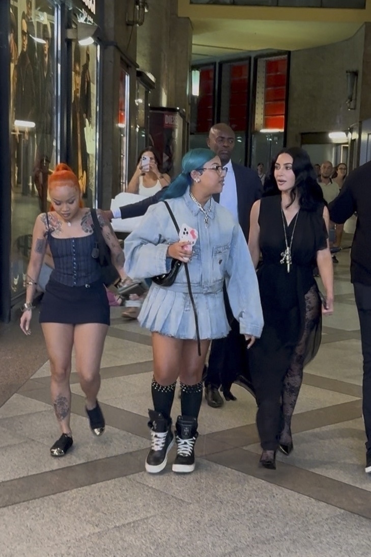 Access_Kardashian_20.jpg